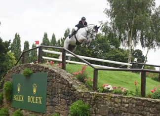 Laura Renwick por segundo día seguido ahora en el Derby Tropicana.