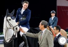 Martin Fuchs domina la doble ronda del Hong Kong Jockey Club Trophy.