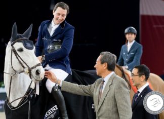 Martin Fuchs domina la doble ronda del Hong Kong Jockey Club Trophy.