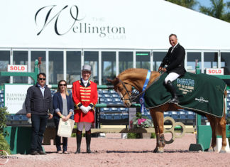 Todd Minikus otra vez en el Winter Equestrian Festival.