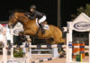 Lucy Deslauriers sin complejos en el $100,000 Suncast 1.50m Championship Jumper Classic.