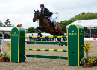 Ben Maher se lleva el CSI 5* Bahrain Pearl Stakes.