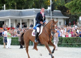 Guy Williams domina el CSI3* Grand Prix Two Rounds 1.50m en Francia.
