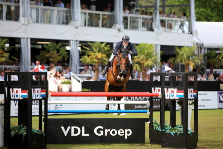 Michael Greeve profeta en casa al ganar el €62,400 VDL Groep Grand Prix of Eindhoven.