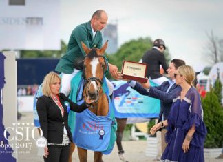 Jaroslaw Skrzyczynski vibra en casa al ganar el Medium Tour Accumulator.