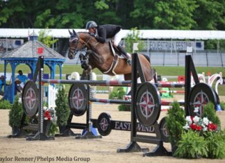 Andrew Kocher con la victoria en el $35,000 Welcome Stake CSI2*.