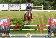 Daniel Coyle uno-dos en el $35,000 AECON Jumper Classic de Ottawa.