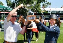Kent Farrington de dos-dos en Spruce Meadows.
