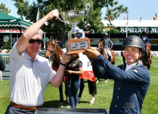 Kent Farrington de dos-dos en Spruce Meadows.