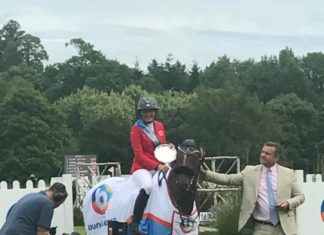 Nadja Peter-Steiner con la victoria del €24.600 The Bunn Leisure Salver.