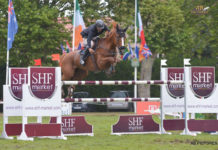 Jean Luc Mourier muy rápido en el Prix Biron TP del CSI3* Vichy.
