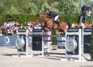 Guy Williams impresiona en el Prix de La Ville de Deauville.