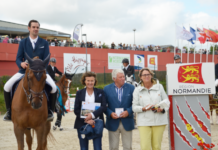 Mathieu Billot con el vuelo francés del CSI 3* 1.45 Prix Region Normandie.