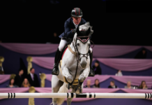 John Whitaker mostró la clase en el NAEC Stoneleigh Stakes.