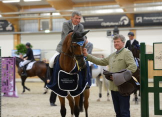 Ludger Beerbaum gana el CSI2* Grand Prix of Reisenbeck.