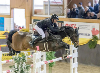Edwin Smits con el €24.600 Grand Prix Sauldorf Boll.