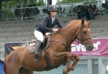 Sanne Thijssen veloz en el CSI 3* Jumping International de Liege.