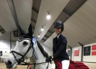 Lisa Ulven cabalgó en el Handelshuis Schuttert Prijs.