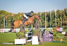 Guy Williams cabalga la Prueba Grande del Circuito Hípico del Sol.