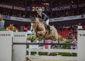 Irma Karlsson voló en casa y ganó la Copa Hööks.