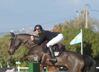 Olivier Guillon mantuvo liderato francés en el CSI3* Vilamoura.
