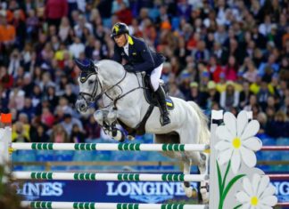 Rene Tebbel mostró el camino en Dos Fases del €50.000 Longines en Sharjah.