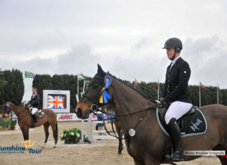 Holly Smith se impuso en el Small GP 1.45m del Sunshine Tour.