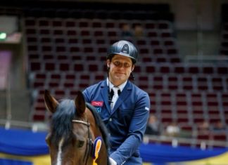 Johannes Ehning se llevó el carro de la Competition 4 en Dortmund.
