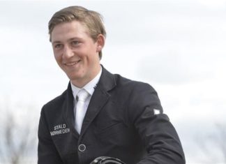 Mathias Norheden Johansen con su primera victoria FEI en el CSI2* Bonheiden.