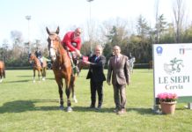 Paolo Adorno inspirado en casa gana el CSI2* Grand Prix Le Siepi Adriatic Tour.