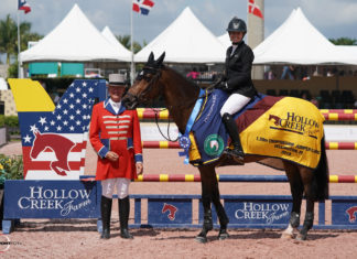 Tiffany Foster con la primera victoria en el $70,000 Hollow Creek Farm.