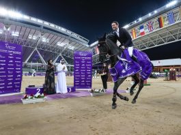 Simon Delestre triunfa en el inicio del Longines CHI Al Shaqab en Doha.